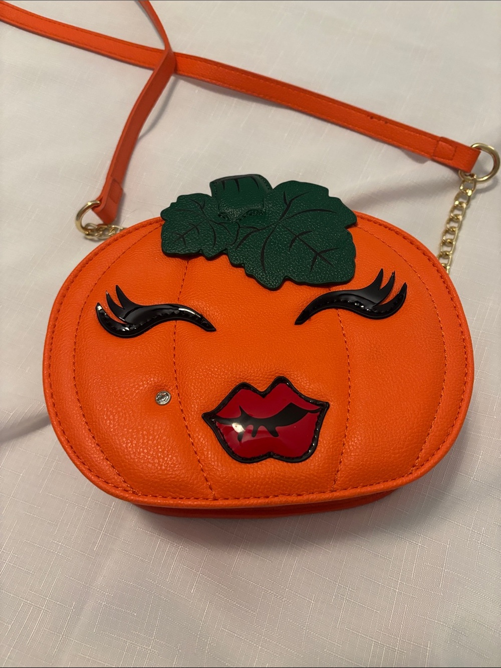 Betsey Johnson Orange Kitsch Pumpkin Mini Crossbody Bag Purse Halloween Artsy